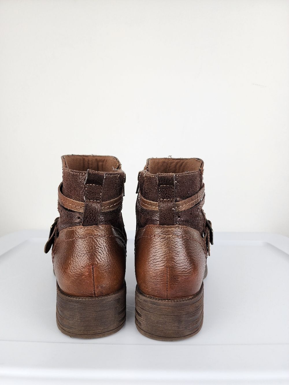 Earth Origins Chestnut Brown Leather Ankle Booties Zippered with Buckle Size 9 - Picture 6 of 13